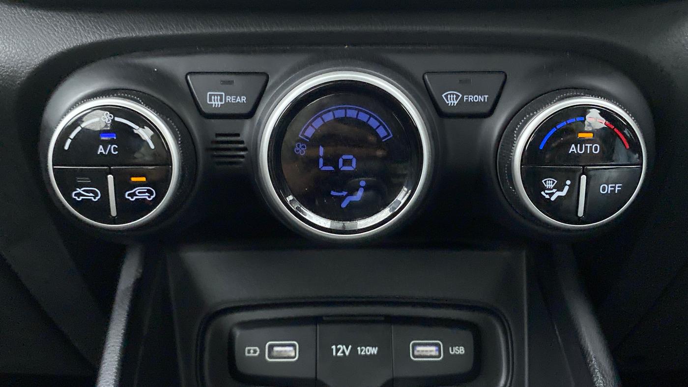 2022 Hyundai VENUE SX 1.0 TURBO IMT, Petrol, Manual, 15,893 km, Automatic Climate Control