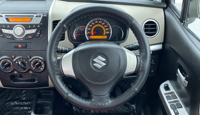 2016 Maruti Wagon R 1.0 VXI, Petrol, Manual, 17,516 km, Steering Wheel Close Up