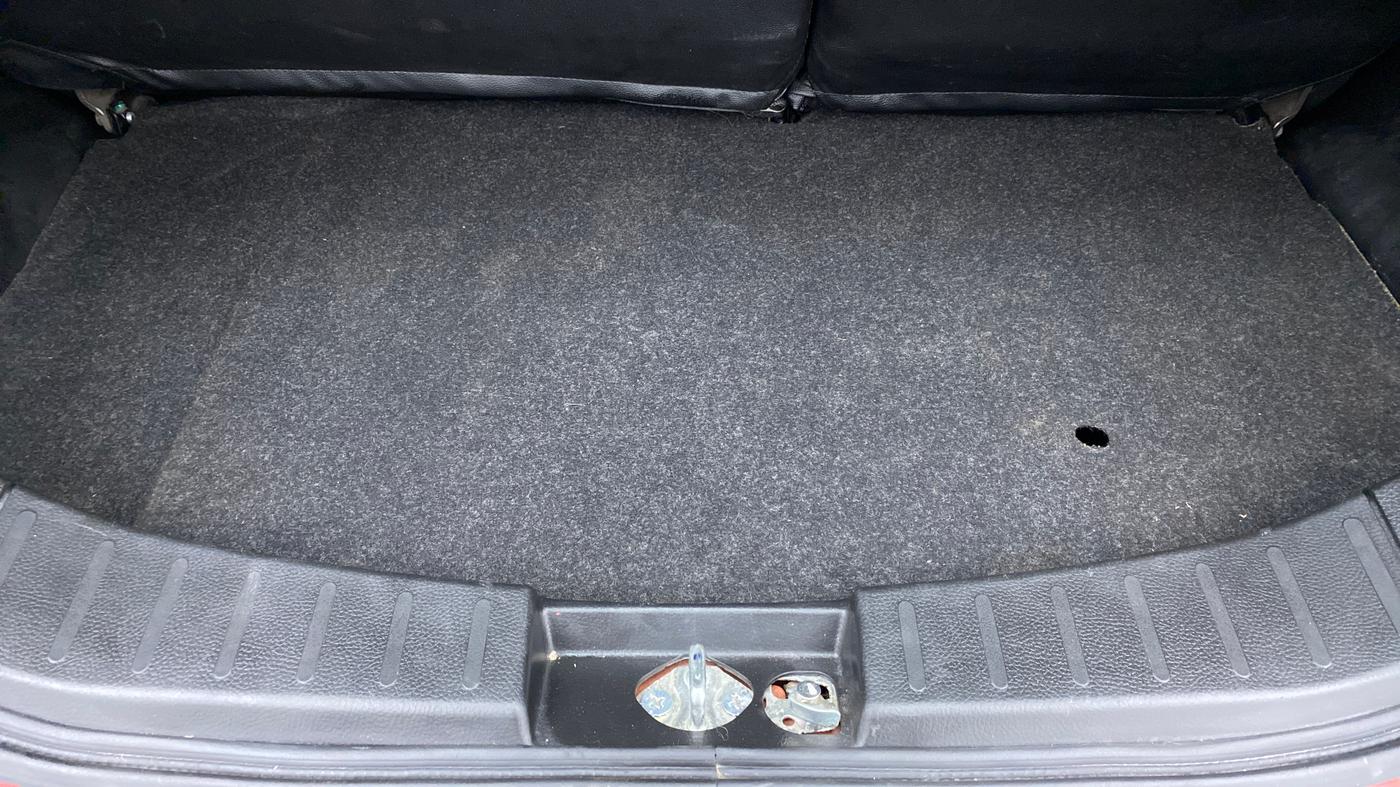 2016 Maruti Wagon R 1.0 VXI, Petrol, Manual, 17,516 km, Boot Inside