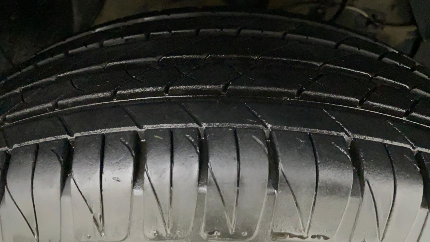 2020 Toyota URBAN CRUISER PREMIUM GRADE AT, Petrol, Automatic, 19,499 km, Right Front Tyre Tread