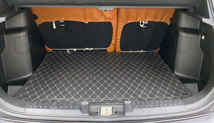 2020 Toyota URBAN CRUISER PREMIUM GRADE AT, Petrol, Automatic, 19,499 km, Boot Inside