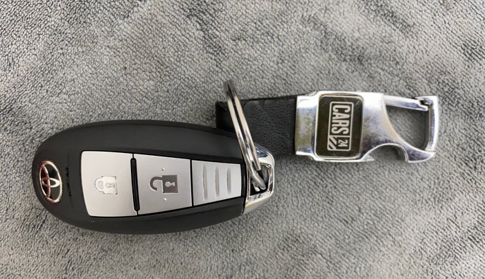 2020 Toyota URBAN CRUISER PREMIUM GRADE AT, Petrol, Automatic, 19,499 km, Key Close Up