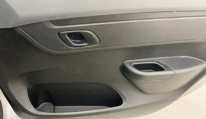 2021 Renault Kwid RXT 1.0 AMT (O), Petrol, Automatic, 59,500 km, Driver Side Door Panels Control