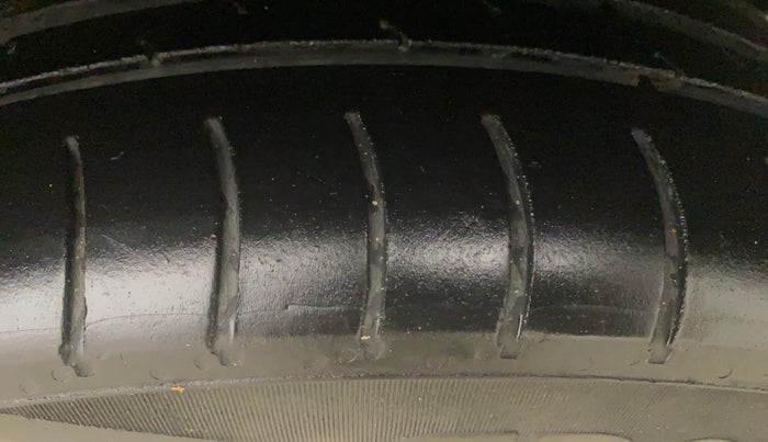 2021 Renault Kwid RXT 1.0 AMT (O), Petrol, Automatic, 59,500 km, Left Rear Tyre Tread