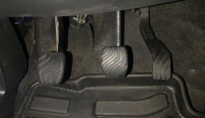 2023 Renault Kwid RXT 1.0, Petrol, Manual, 17,813 km, Pedals