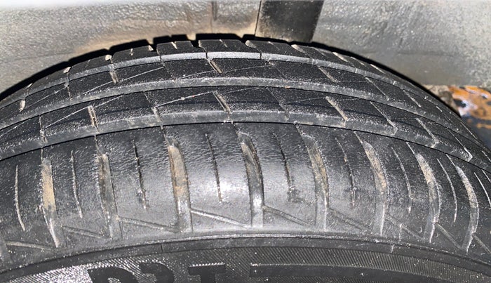 2023 Renault Kwid RXT 1.0, Petrol, Manual, 17,813 km, Left Rear Tyre Tread