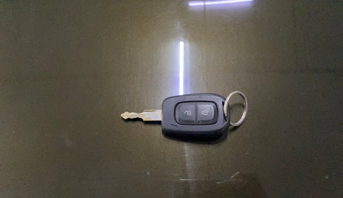 2023 Renault Kwid RXT 1.0, Petrol, Manual, 17,813 km, Key Close Up