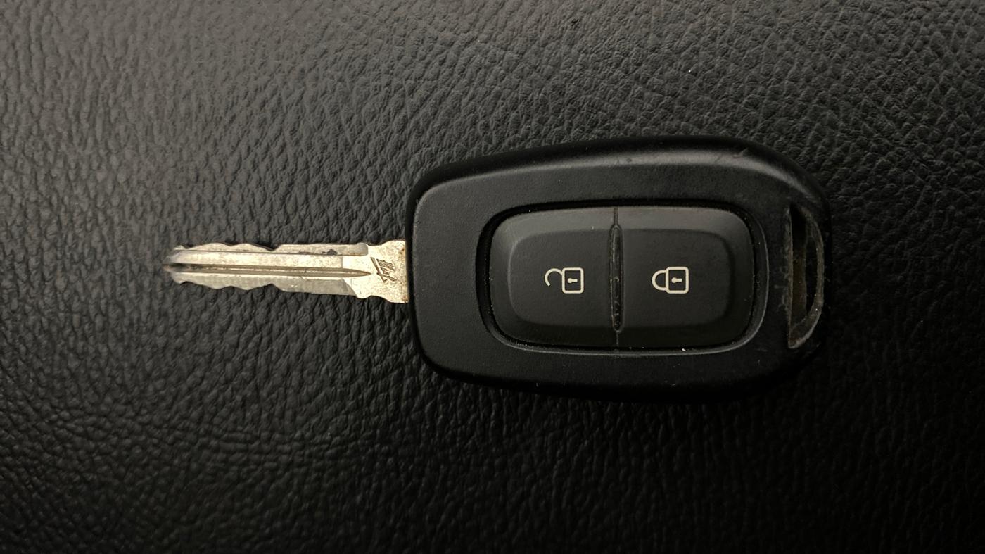 2021 Renault Duster RXZ 1.5 PETROL MT, Petrol, Manual, 26,909 km, Key Close Up