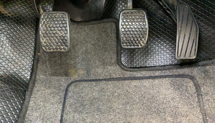 2018 Maruti Alto 800 LXI, Petrol, Manual, 72,662 km, Pedals