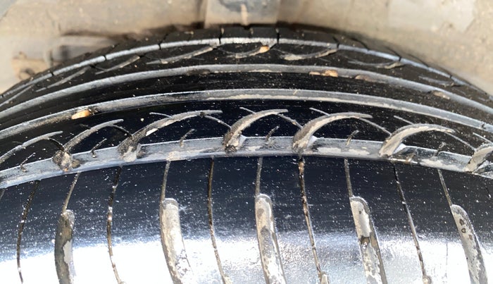 2015 Hyundai Elite i20 MAGNA 1.2, Petrol, Manual, 48,564 km, Right Rear Tyre Tread