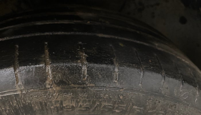 2016 Hyundai Elite i20 ASTA 1.2, Petrol, Manual, 22,519 km, Right Front Tyre Tread