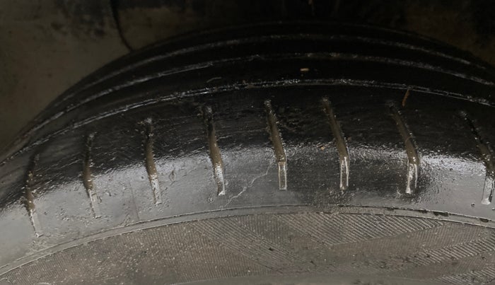 2016 Hyundai Elite i20 ASTA 1.2, Petrol, Manual, 22,519 km, Left Front Tyre Tread