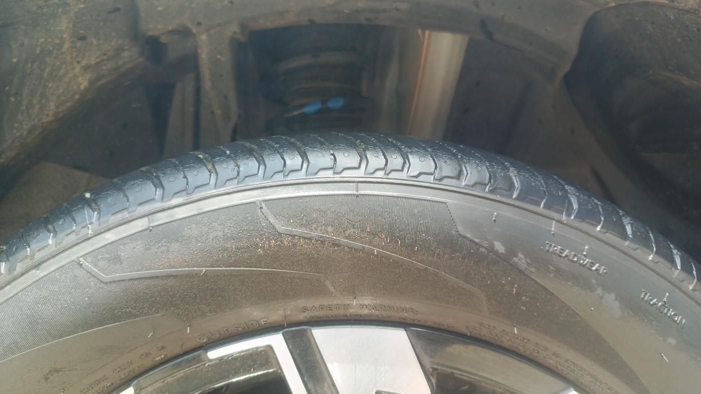 2022 Renault Kiger RXZ TURBO MT, Petrol, Manual, 13,504 km, Right Front Tyre Tread