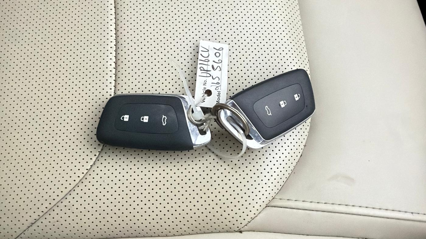 2021 MG HECTOR SHARP 1.5 PETROL CVT, Petrol, Automatic, 59,393 km, Key Close Up