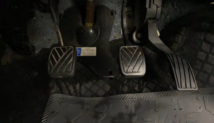 2017 Maruti Swift VDI, Diesel, Manual, 63,742 km, Pedals