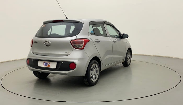 2017 Hyundai Grand i10 MAGNA 1.2 KAPPA VTVT, Petrol, Manual, 24,376 km, Right Back Diagonal