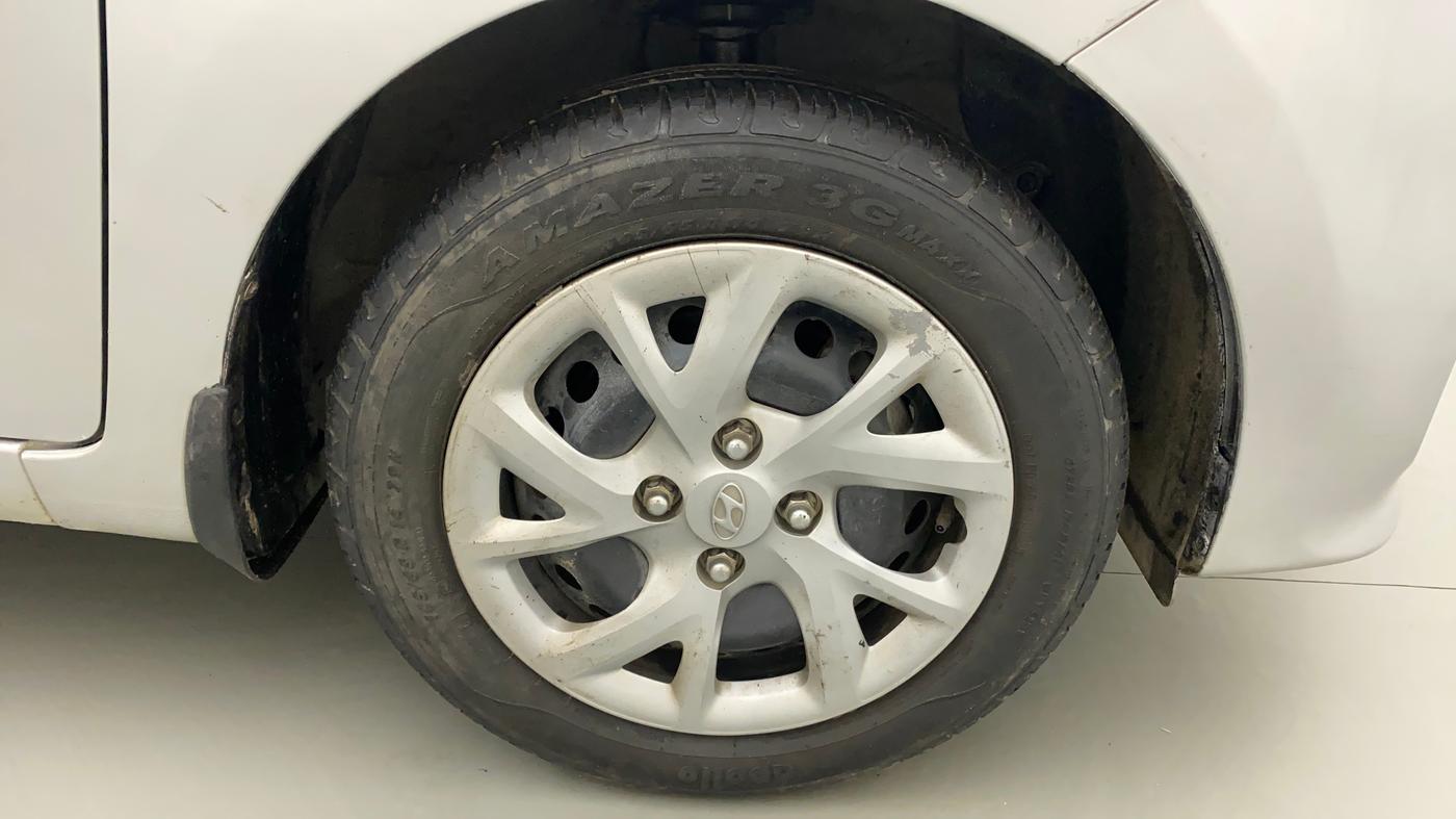 2017 Hyundai Grand i10 MAGNA 1.2 KAPPA VTVT, Petrol, Manual, 24,376 km, Right Front Wheel