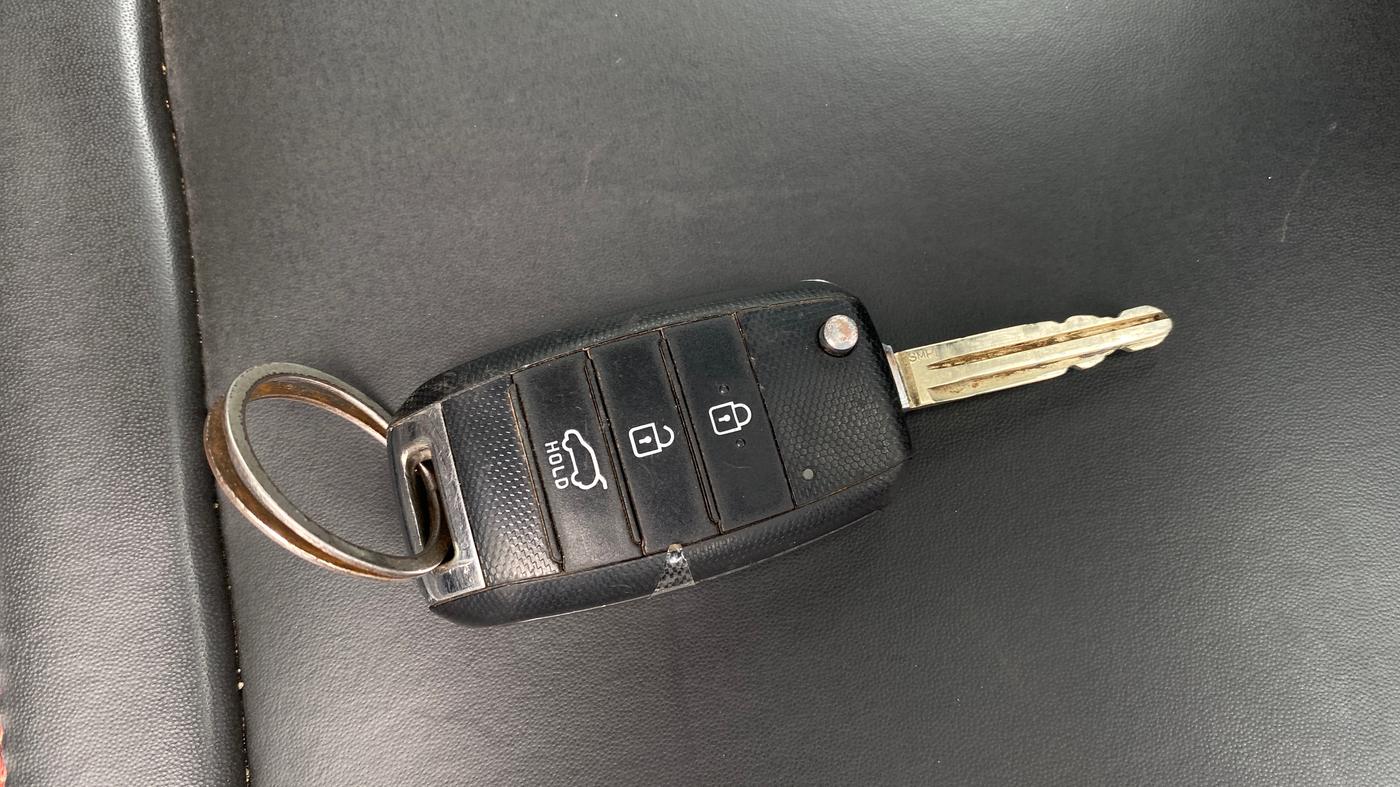 2021 KIA SONET HTK PLUS 1.5 AT, Diesel, Automatic, 59,261 km, Key Close Up
