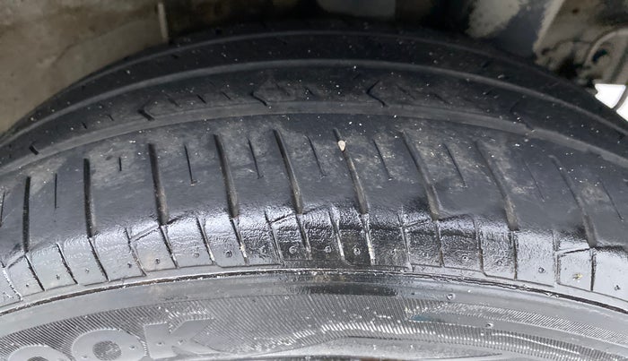 2019 Hyundai Grand i10 SPORTZ 1.2 KAPPA VTVT, Petrol, Manual, 27,467 km, Left Rear Tyre Tread