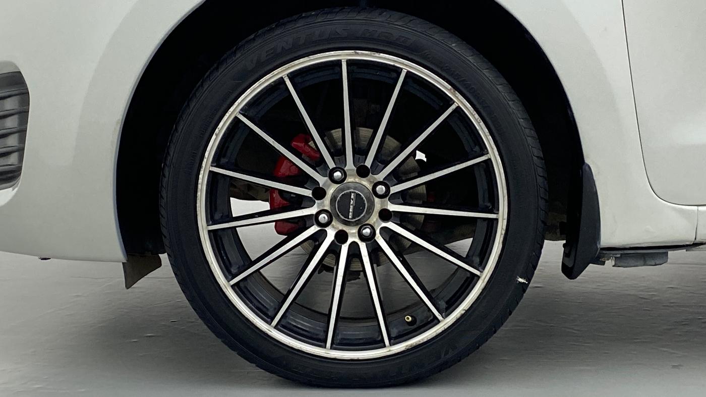 2018 Maruti Swift VDI AMT, Diesel, Automatic, 42,014 km, Left Front Wheel