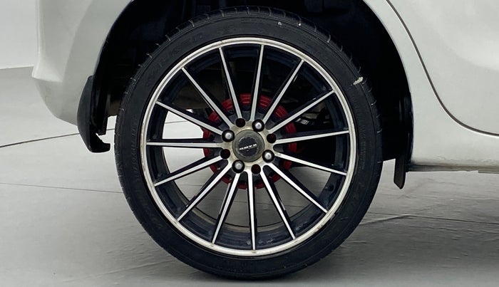 2018 Maruti Swift VDI AMT, Diesel, Automatic, 42,014 km, Right Rear Wheel