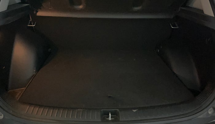 2022 KIA SELTOS HTK PLUS 1.5 IMT, Petrol, Manual, 19,083 km, Boot Inside