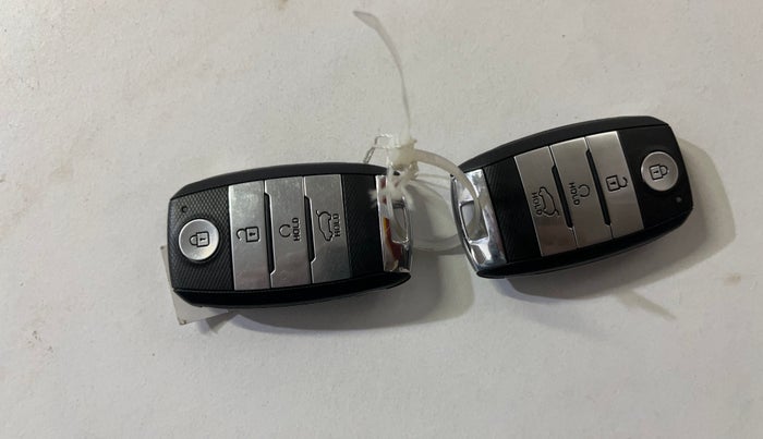 2022 KIA SELTOS HTK PLUS 1.5 IMT, Petrol, Manual, 19,083 km, Key Close Up