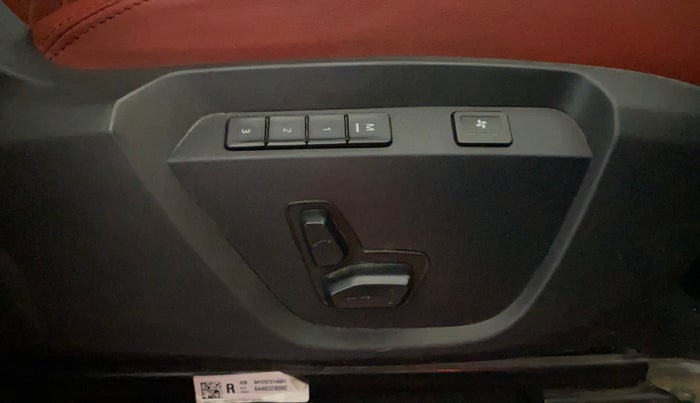 2023 Tata Harrier XZA PLUS RED DARK EDITION , Diesel, Automatic, 73,208 km, Driver Side Adjustment Panel