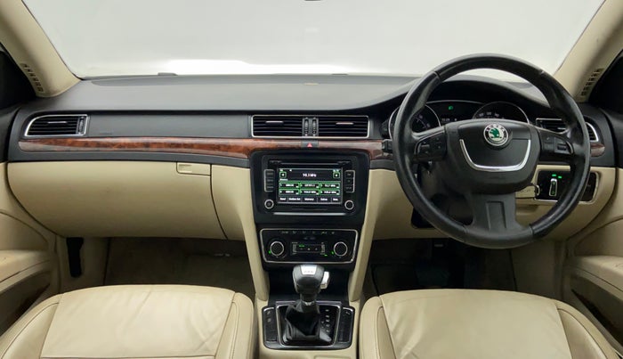 2010 Skoda Superb ELEGANCE 1.8 TSI AT, Petrol, Automatic, 65,078 km, Dashboard