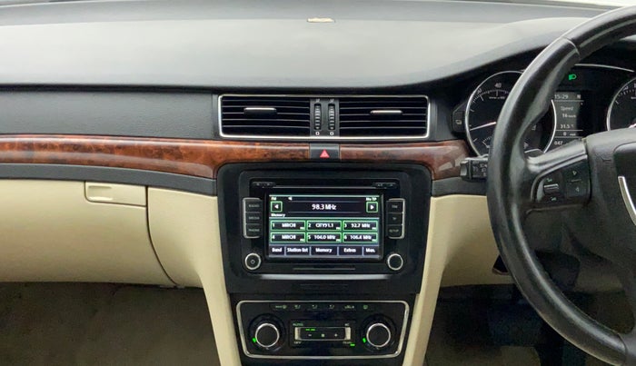 2010 Skoda Superb ELEGANCE 1.8 TSI AT, Petrol, Automatic, 65,078 km, Air Conditioner
