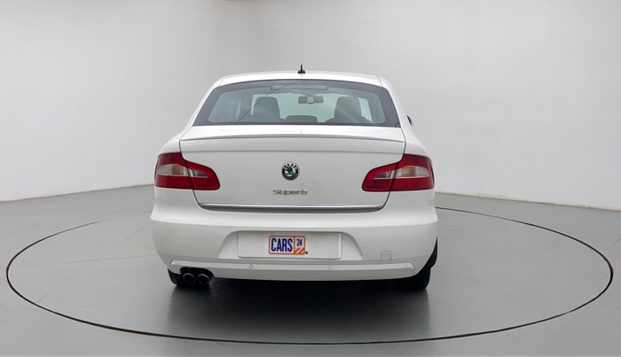 2010 Skoda Superb ELEGANCE 1.8 TSI AT, Petrol, Automatic, 65,078 km, Back/Rear