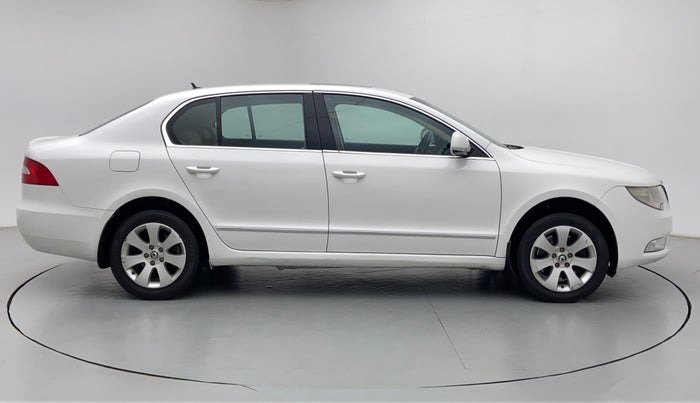 2010 Skoda Superb ELEGANCE 1.8 TSI AT, Petrol, Automatic, 65,078 km, Right Side