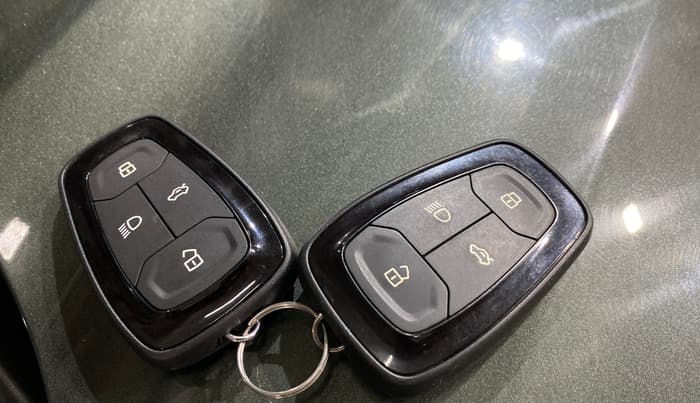 2023 Tata NEXON XZA PLUS SUNROOF PETROL, Petrol, Automatic, 13,380 km, Key Close Up