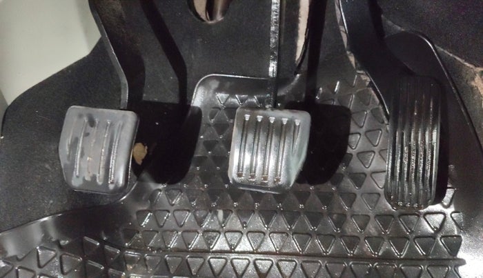 2022 Tata Safari XZ PLUS, Diesel, Manual, 1,16,290 km, Pedals