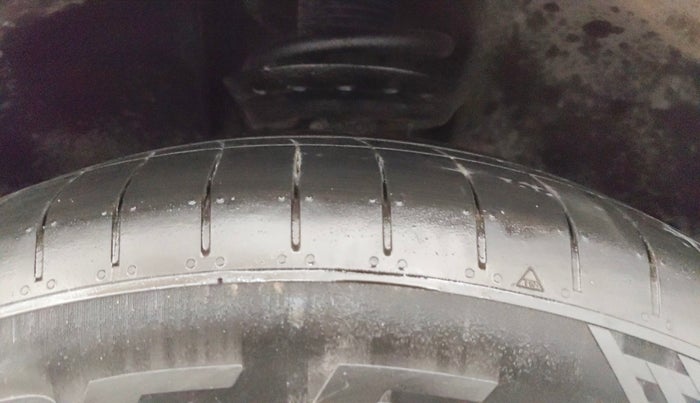 2022 Tata Safari XZ PLUS, Diesel, Manual, 1,16,290 km, Right Front Tyre Tread