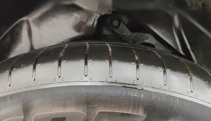 2022 Tata Safari XZ PLUS, Diesel, Manual, 1,16,290 km, Right Rear Tyre Tread