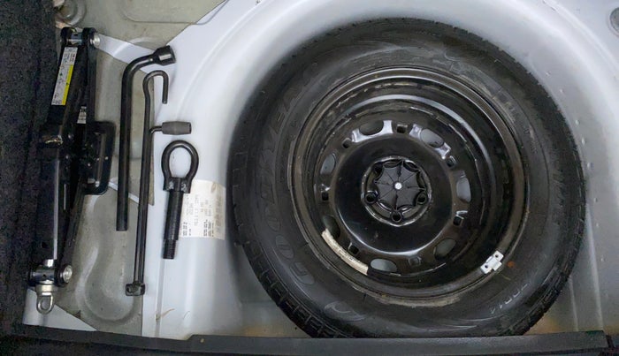 2019 Volkswagen Polo COMFORTLINE 1.0 PETROL, Petrol, Manual, 33,474 km, Spare Tyre