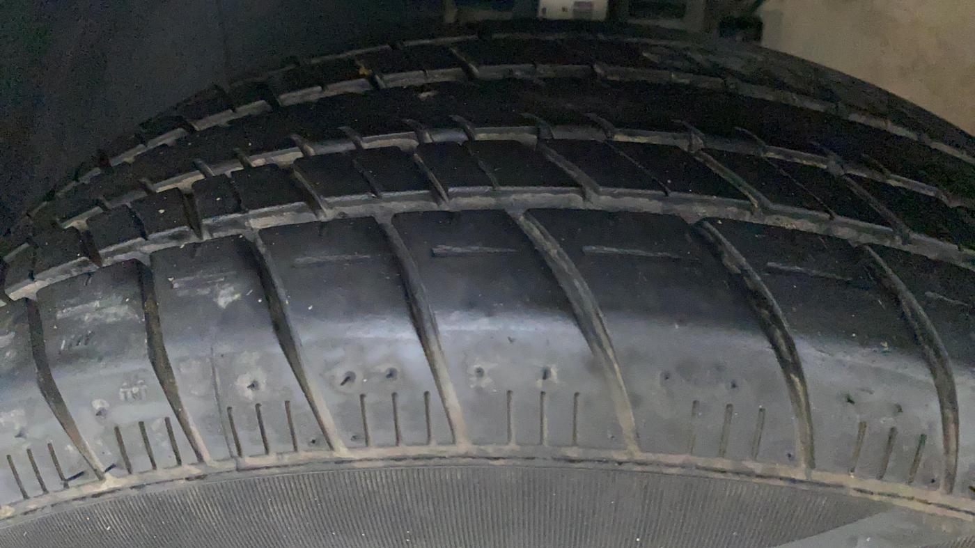 2019 Volkswagen Polo COMFORTLINE 1.0 PETROL, Petrol, Manual, 33,474 km, Left Front Tyre Tread