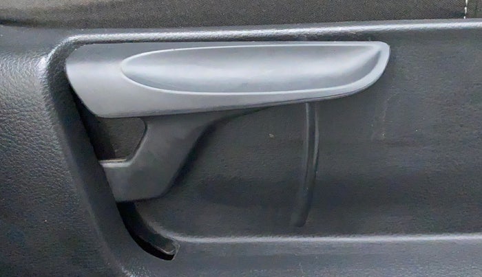 2019 Volkswagen Polo COMFORTLINE 1.0 PETROL, Petrol, Manual, 33,474 km, Driver Side Adjustment Panel