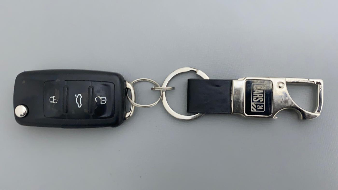 2019 Volkswagen Polo COMFORTLINE 1.0 PETROL, Petrol, Manual, 33,474 km, Key Close Up