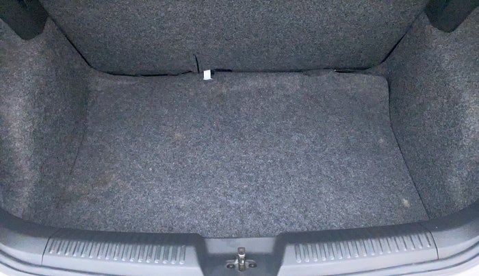 2019 Volkswagen Polo COMFORTLINE 1.0 PETROL, Petrol, Manual, 33,474 km, Boot Inside