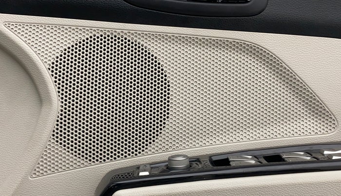 2022 Mahindra XUV300 W8 (O) 1.2 PETROL, Petrol, Manual, 19,363 km, Speaker