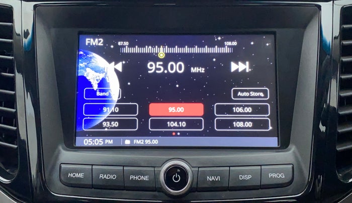 2022 Mahindra XUV300 W8 (O) 1.2 PETROL, Petrol, Manual, 19,363 km, Infotainment System