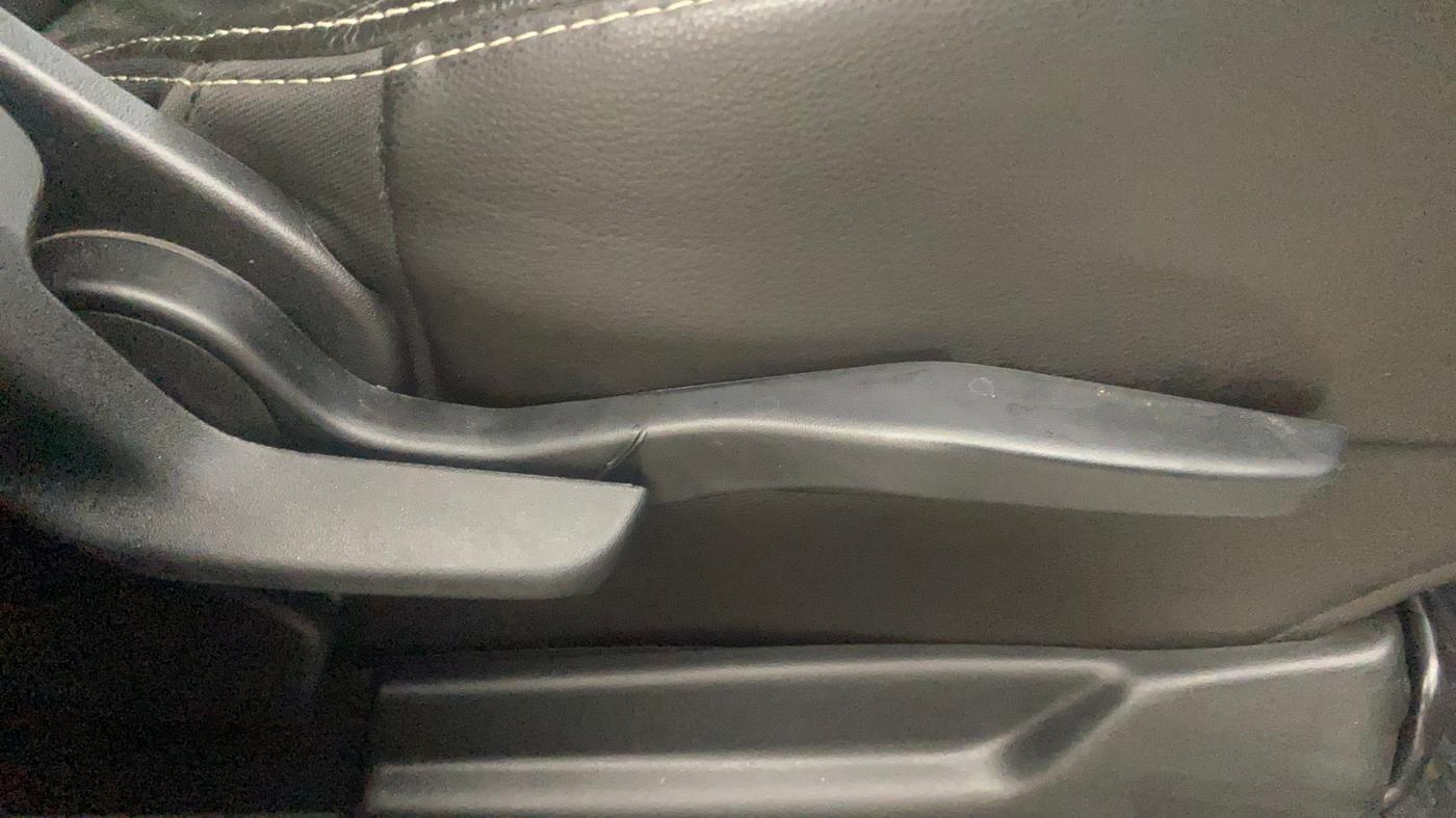 2020 Maruti XL6 ALPHA AT, Petrol, Automatic, 74,439 km, Driver Side Adjustment Panel