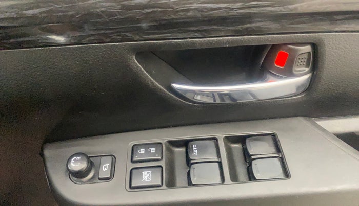 2020 Maruti XL6 ALPHA AT, Petrol, Automatic, 74,374 km, Driver Side Door Panels Control