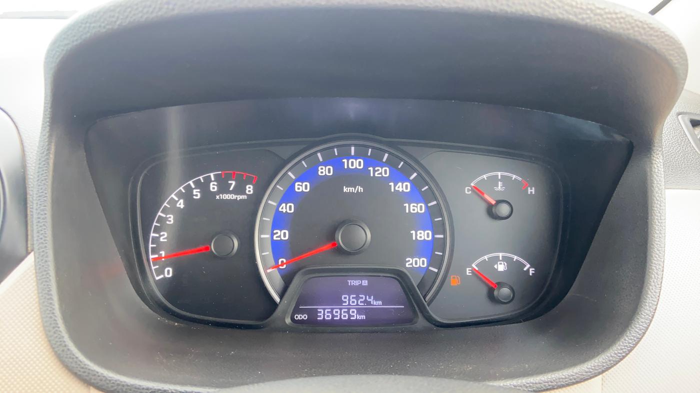 2015 Hyundai Xcent S 1.2, Petrol, Manual, 36,953 km, Odometer Image