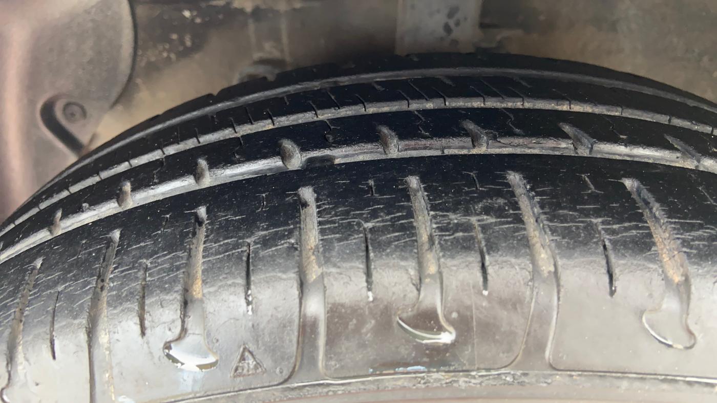 2015 Hyundai Xcent S 1.2, Petrol, Manual, 36,953 km, Left Front Tyre Tread