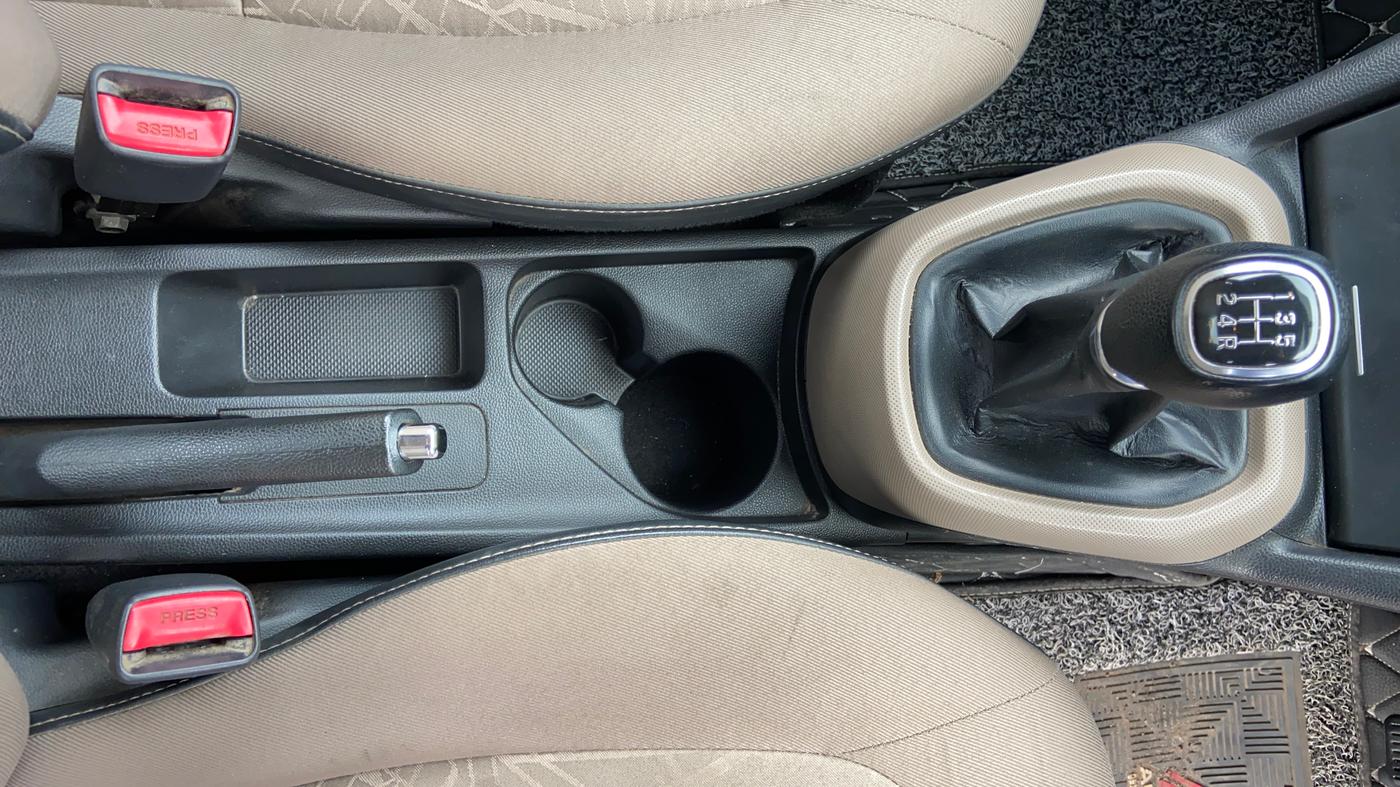 2015 Hyundai Xcent S 1.2, Petrol, Manual, 36,953 km, Gear Lever