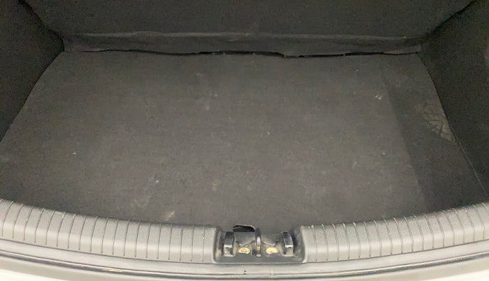 2018 Hyundai Grand i10 SPORTZ 1.2 KAPPA VTVT, Petrol, Manual, 48,907 km, Boot Inside