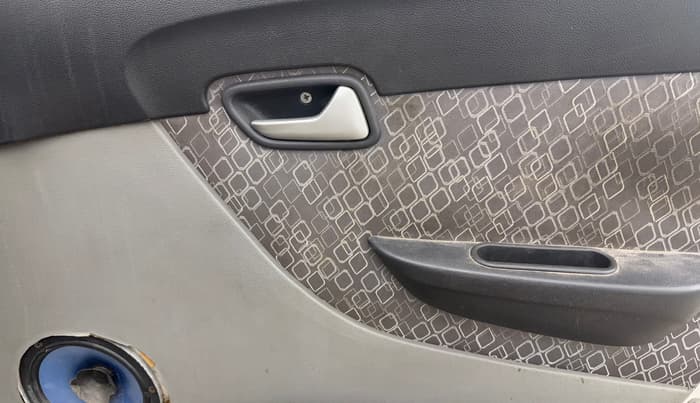 2017 Maruti Alto 800 LXI, Petrol, Manual, 61,183 km, Driver Side Door Panels Control